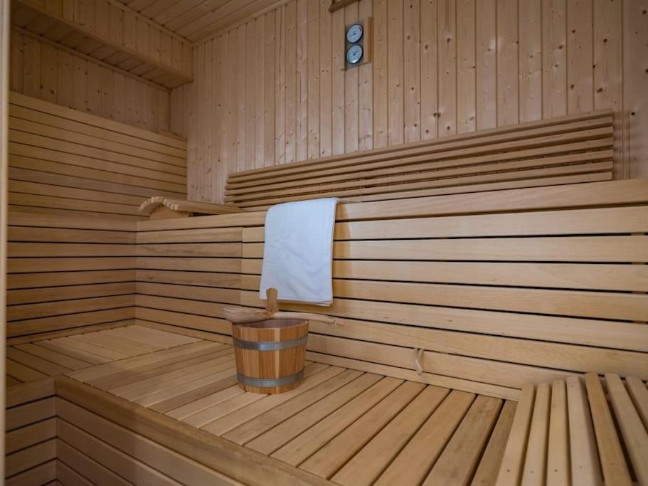 קרקוב אם זיי 5 Sterne-Ferienhaus Eisvogel Am See Mit Sauna Und Kamin מראה חיצוני תמונה